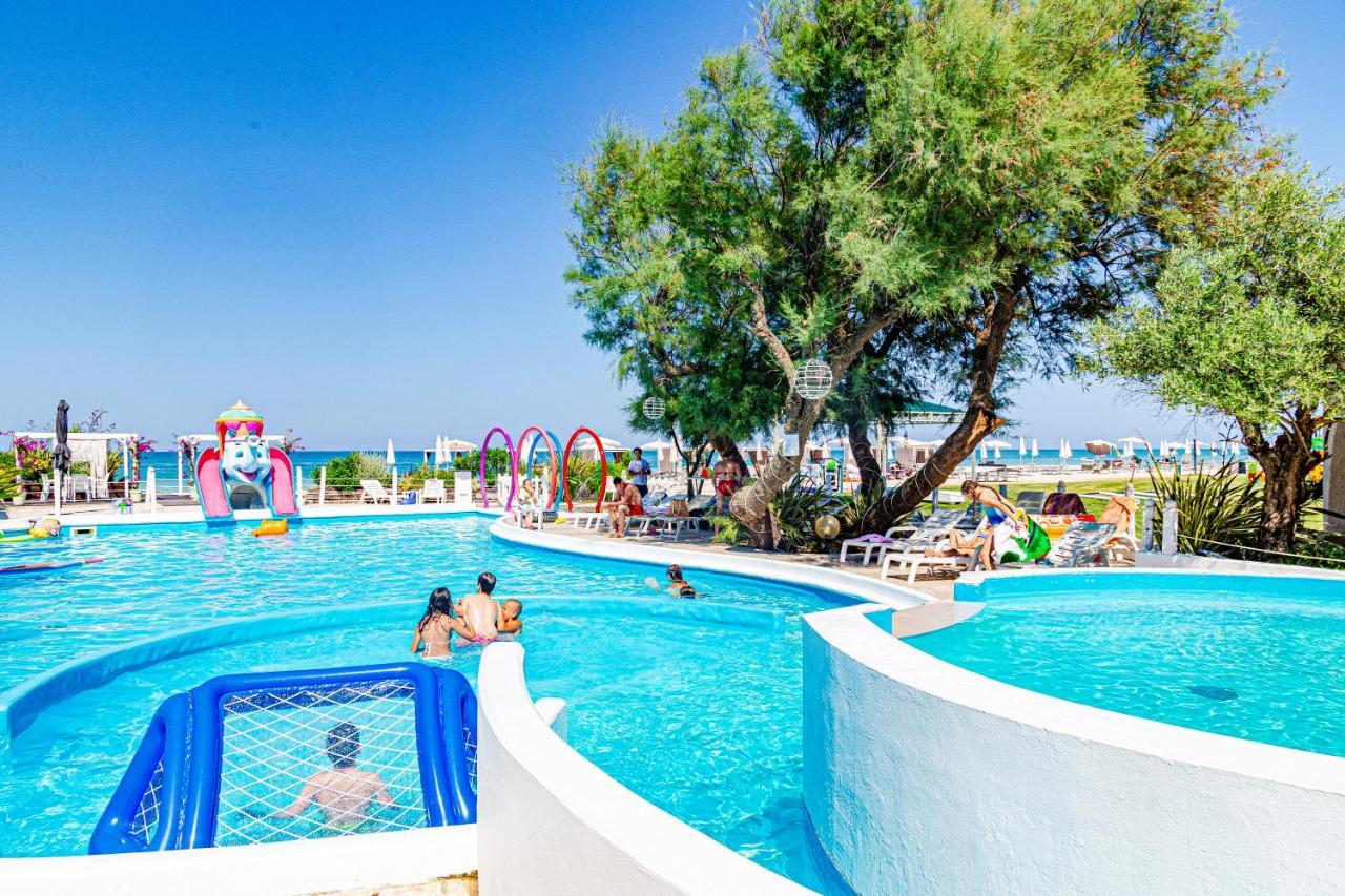 Cala Nostra Resort Маротта Экстерьер фото